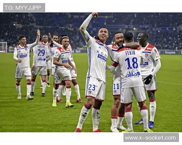 里昂官方宣布签下意大利国脚，助力球队冲击新赛季法甲争冠冠军舞台